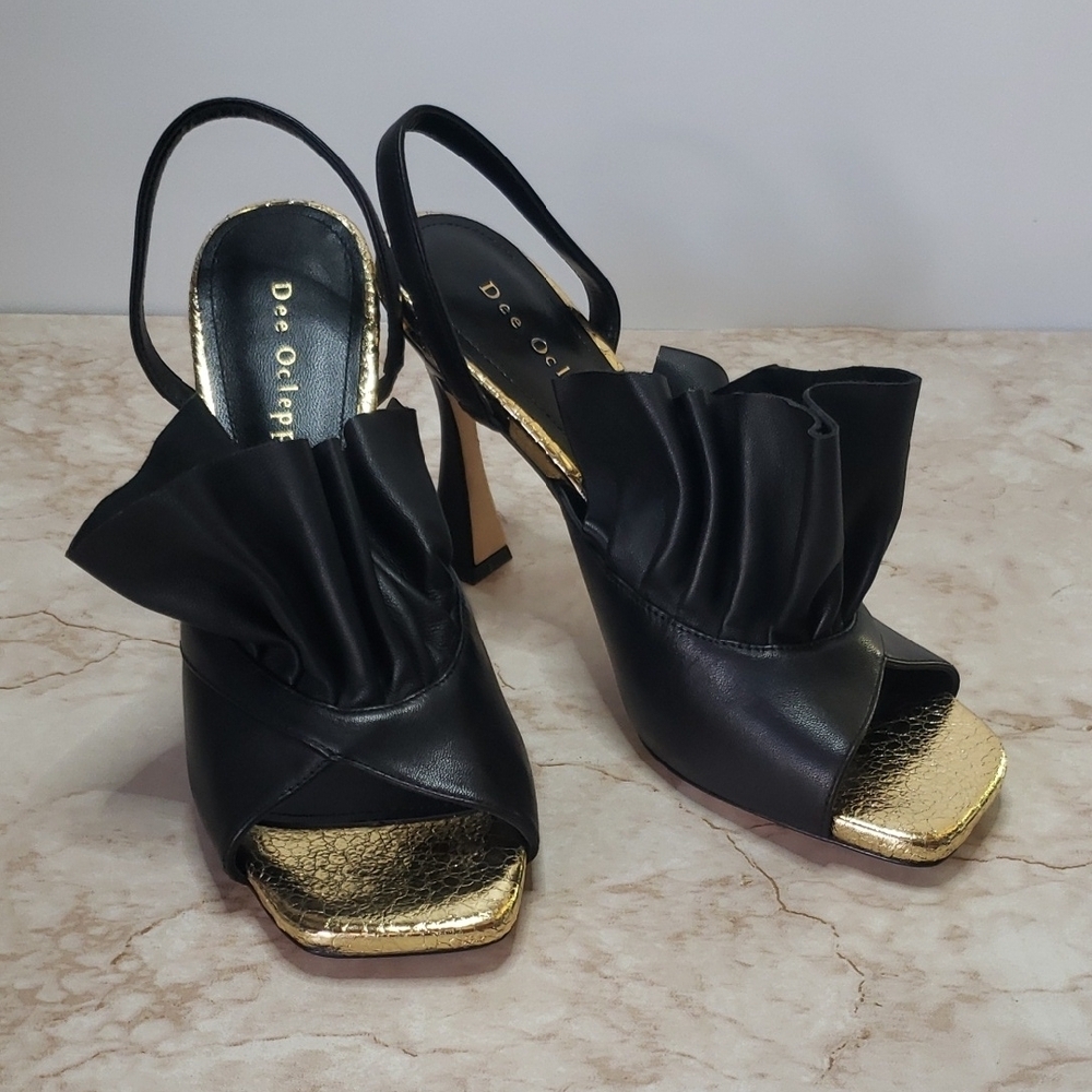 Dee Ocleppo Flutter Black and Gold Ruffle Slingback Heels Size 8.5